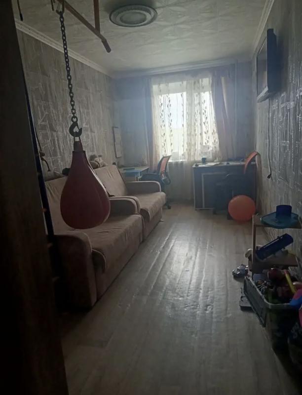 Продаётся трёхкомнатная квартира площадью 58.7 квадратных метров на улице Добровольского, город Орск - Новотроицк