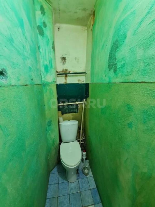 Продам двухкомнатную квартиру, расположенную на 1-м этаже пятиэтажного панельного дома. - Орск