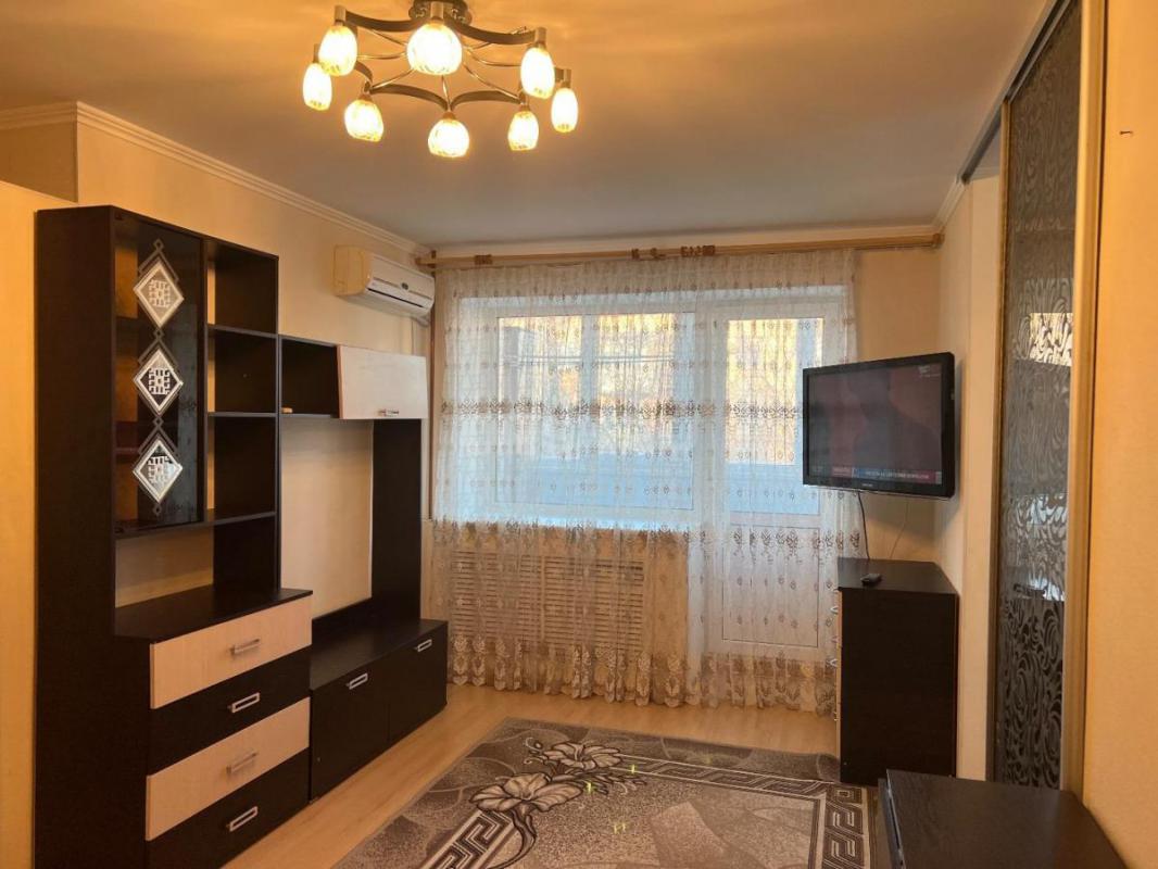 Сдам квартиру 2х комнатную на длительный срок адрес Орск ул. - Орск
