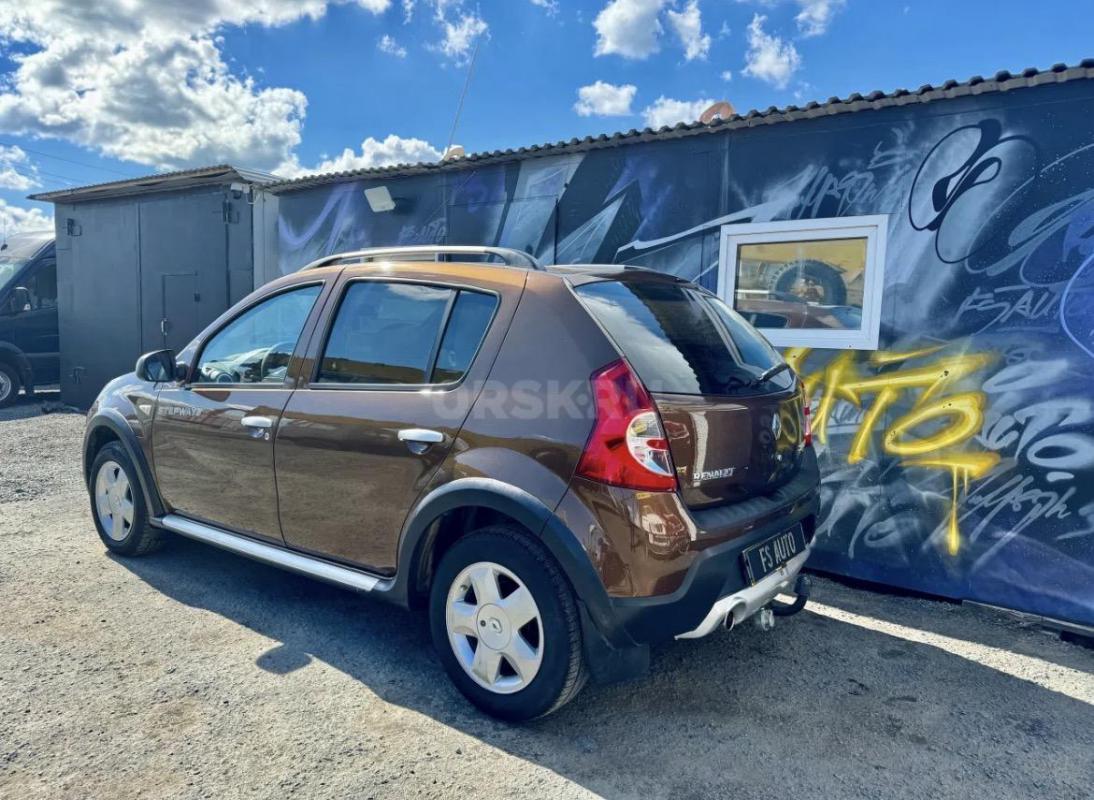В продаже Renault Sandero Stepway 2013 года,в отличном техническом и внешнем состоянии. - Орск