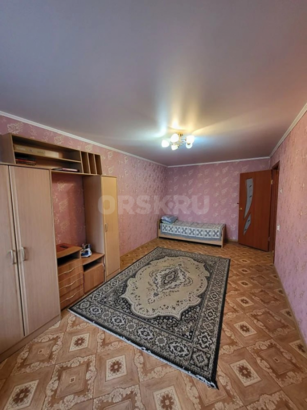 Продаётся уютная 1-комнатная квартира (МЖК) в П. - Орск