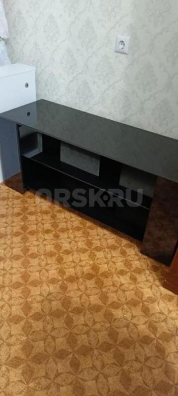 Продаётся мебель в связи с перездом: шкафчик в ванную комнату в идеальном состоянии, зеркальный, раз - Орск