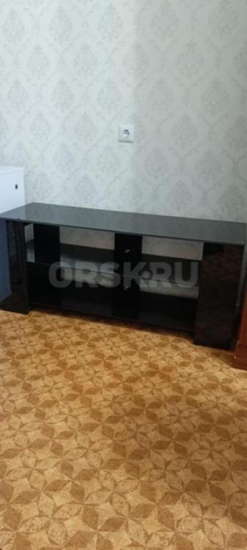 Продаётся мебель в связи с перездом: шкафчик в ванную комнату в идеальном состоянии, зеркальный, раз - Орск