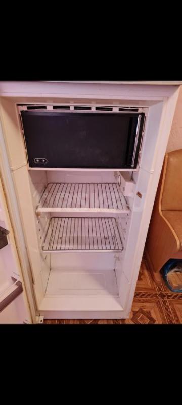 Продам холодильник в хорошем состоянии работает отлично не гнилой - Орск