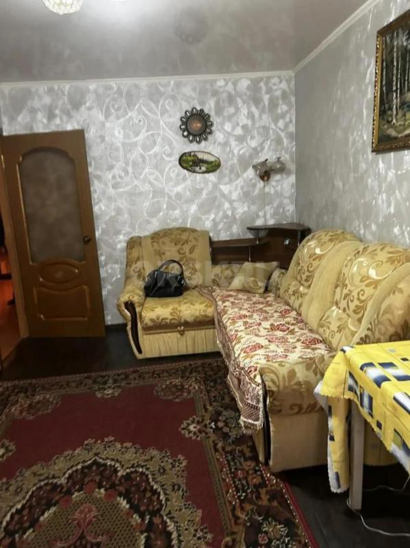 Продам 3 комнатную квартиру улучшенной планировки. - Гай