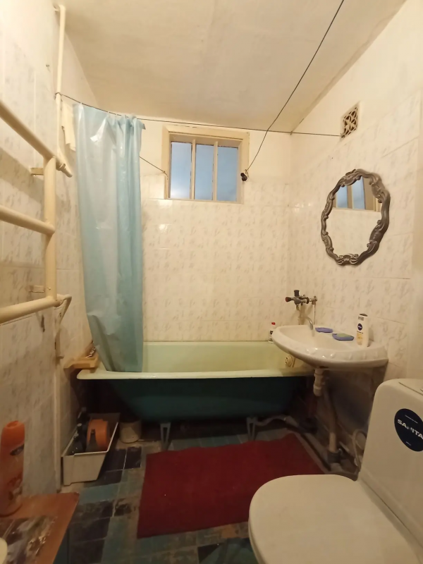В продаже  2-комнатная квартира по адресу:  г. - Новотроицк