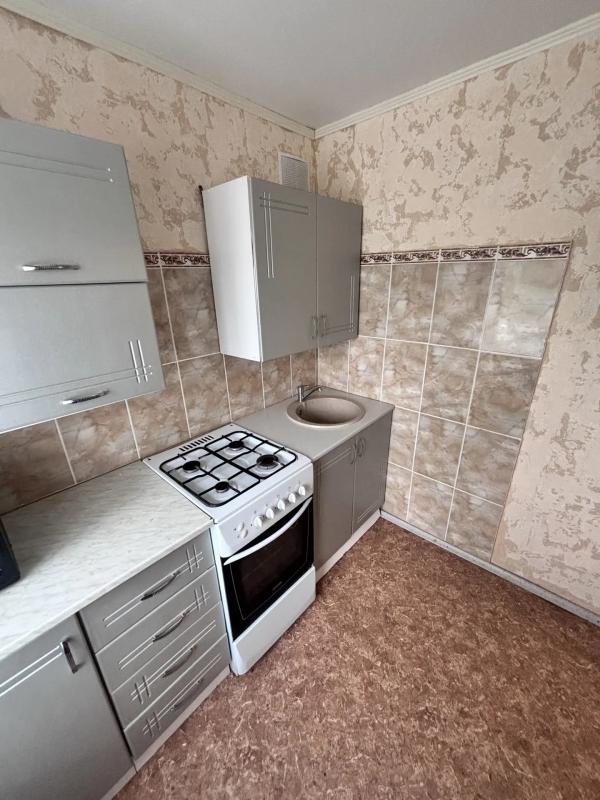 Продам 3х комнатную квартиру по адресу Советская 61, дом расположен в центре города, остановка возле - Новотроицк