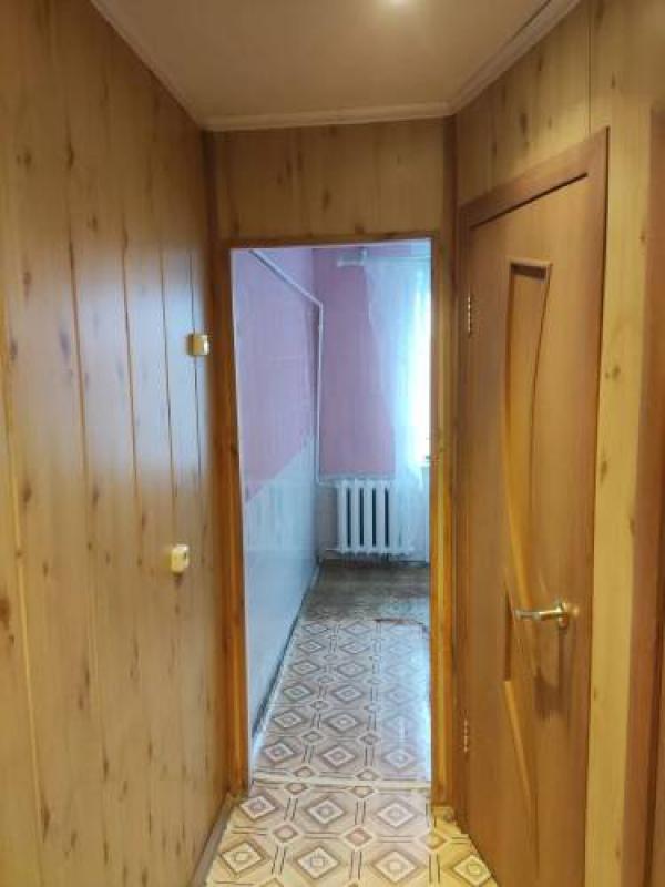 Продам светлую уютную, чистую двухкомнатную квартиру на пятом этаже. - 