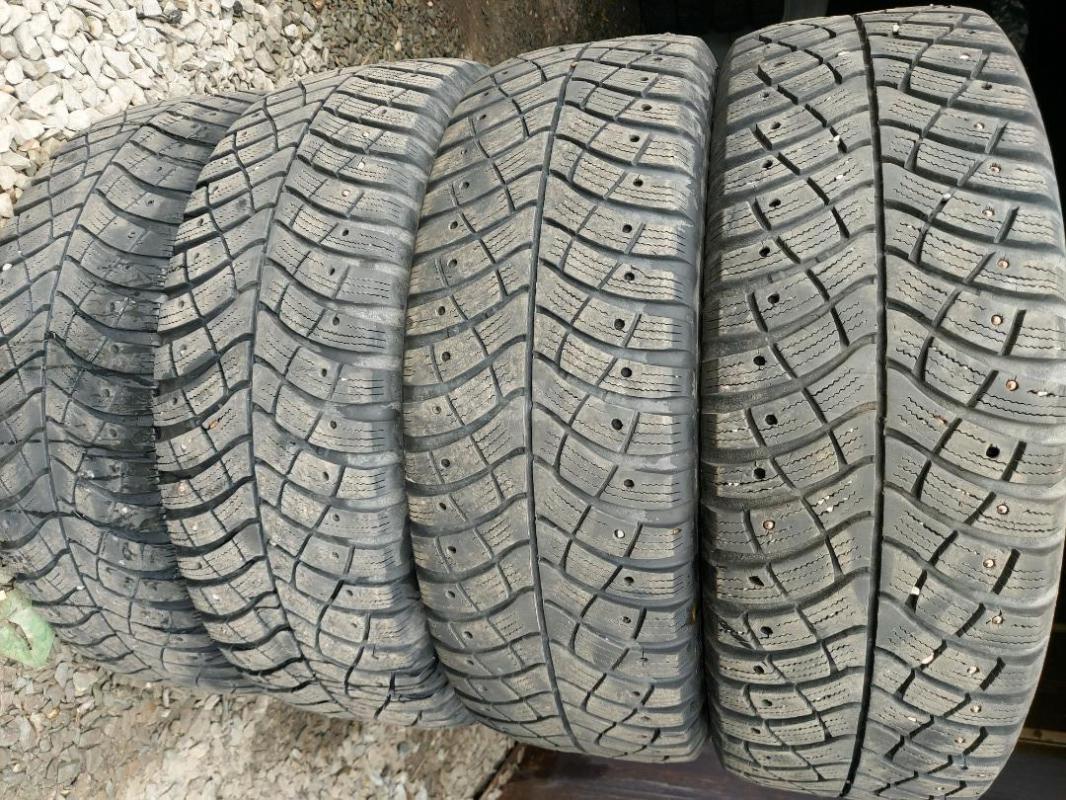 Зимняя резина 215/65 R 16 кама 515   за 5000    и   195/60 R 15 kumho за 4000 - Орск