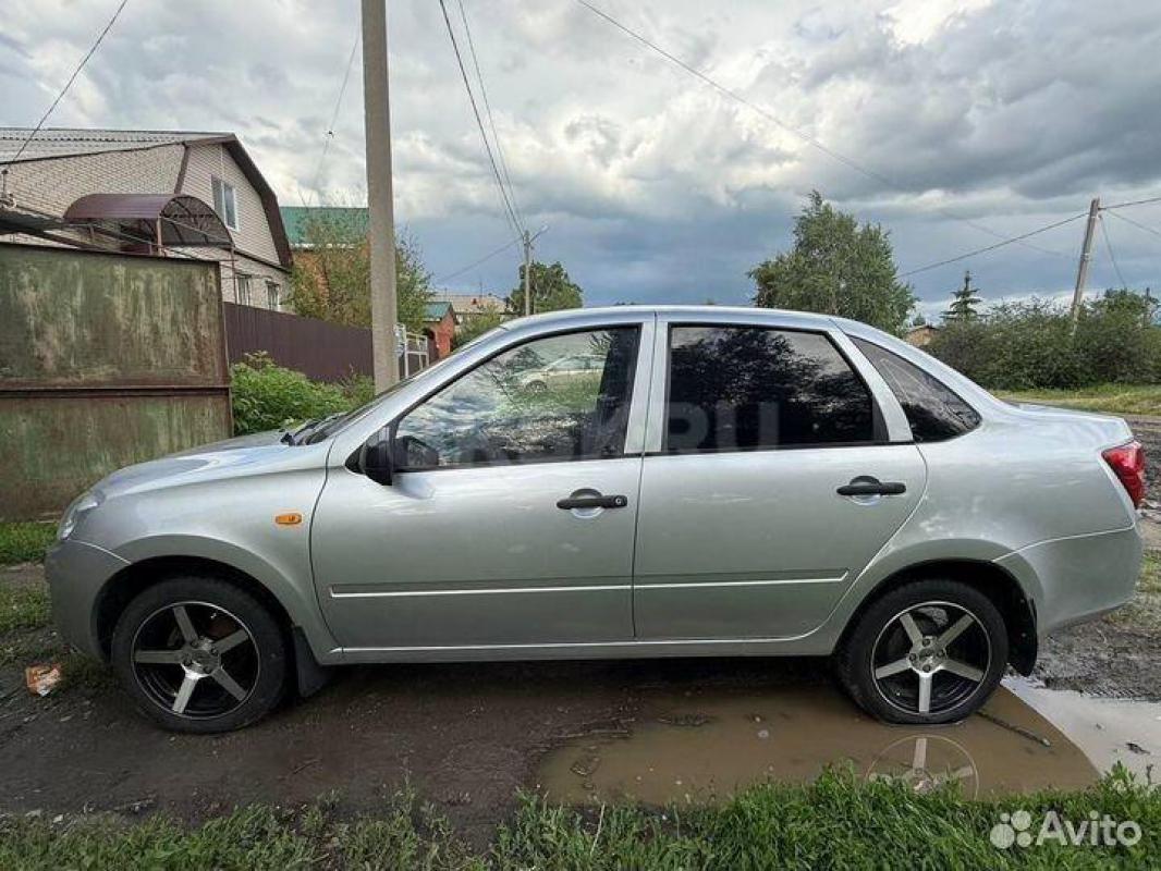 Продам ВАЗ Lada GRANTS 1,6 MY (87л. с) поколение (2011-2018) - Орск