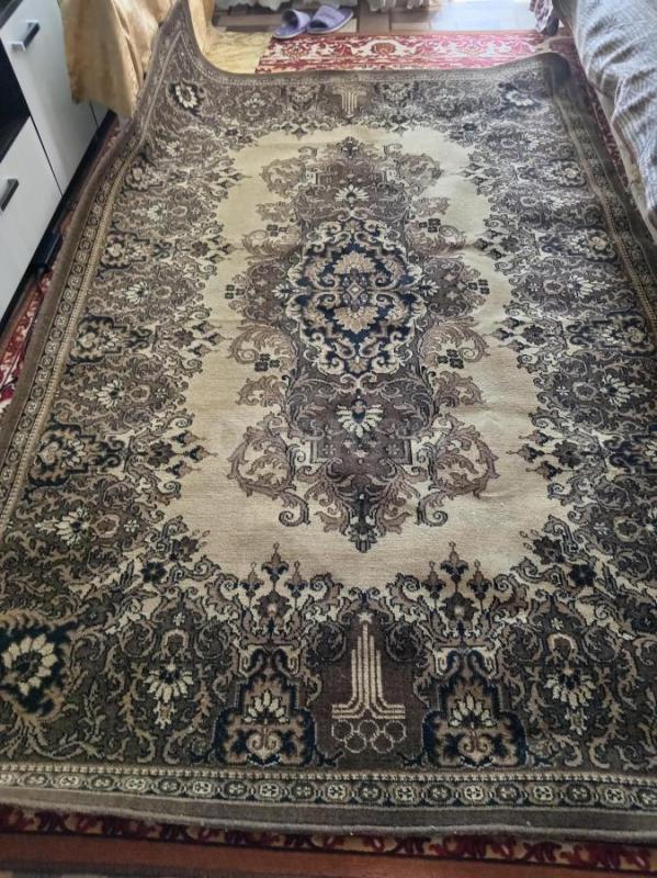 Продам шерстяной ковёр 170 на 255. - Орск