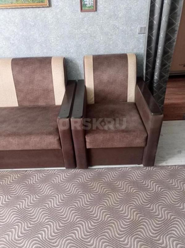 Продам угловой диван + кресло. - Орск