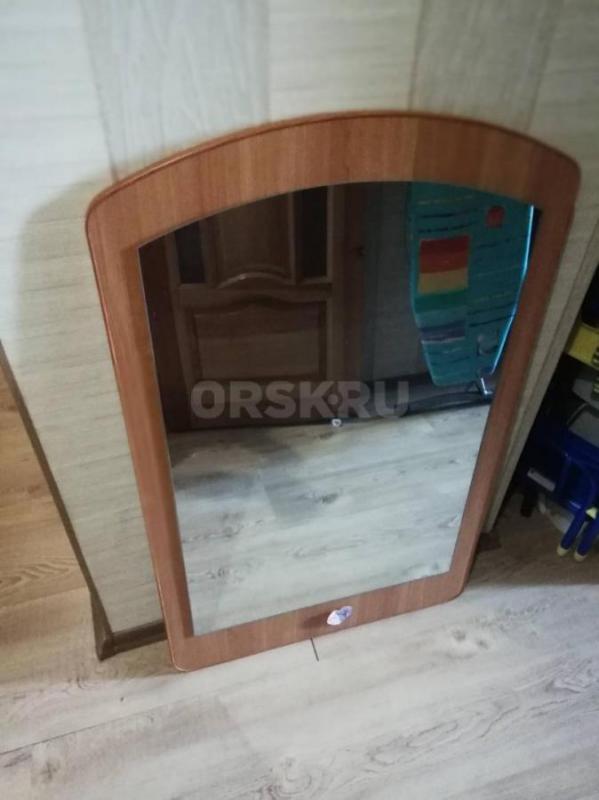 Продам навесное зеркало в хорошем состоянии. - Орск