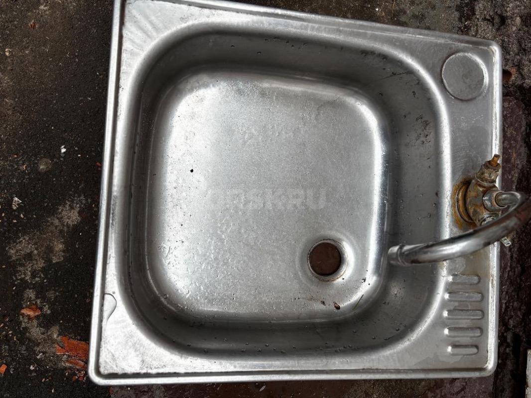 Продам новую мойку стандартный размер для кухни,раковину из нержавейки б/у 45/51 - Орск