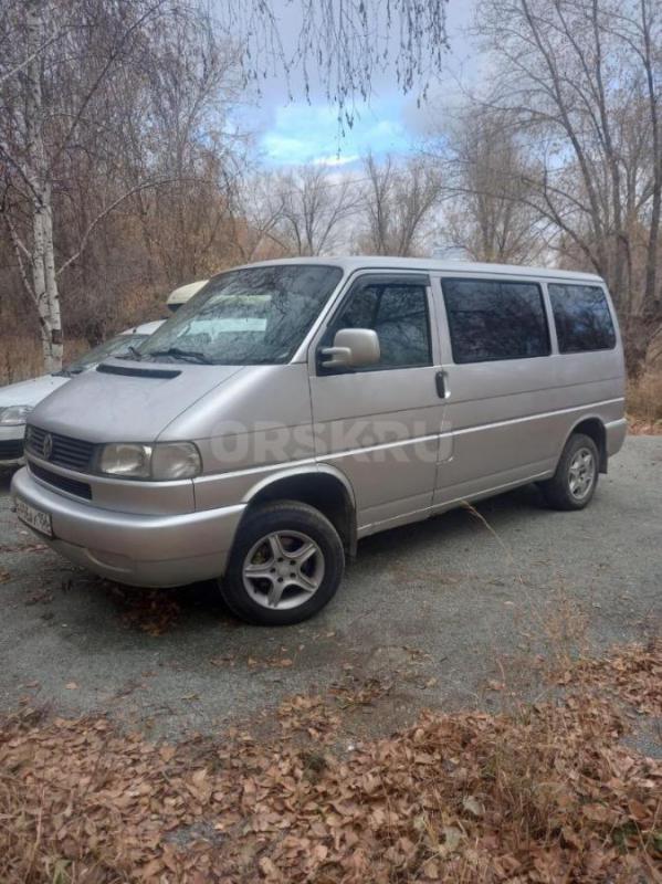 Volkswagen Caravelle 2001, 2.5 бензин, механика, 115 л.с. - Орск