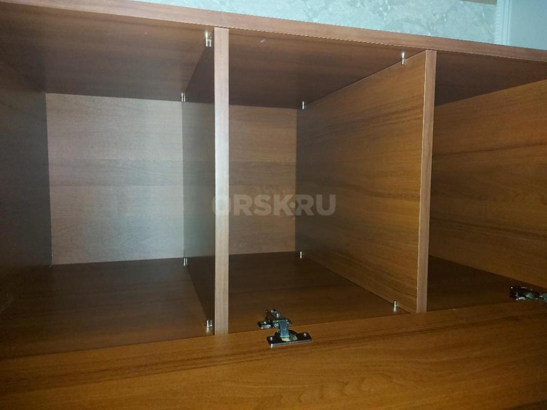 Продам шкафы ( угловой + пенал) размер угловогошкафа 90×90×200, размер углового 50×60×200. - Орск