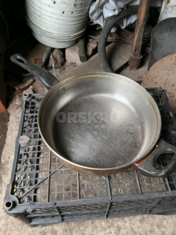 Продам формы для выпечки, сковородки, мясорубку, закаточные машинки по договоренности. - Орск