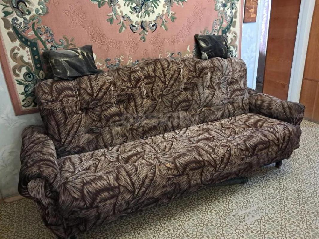 Продам мягкий уголок - диван и два кресла, состояние нормальное. - Орск