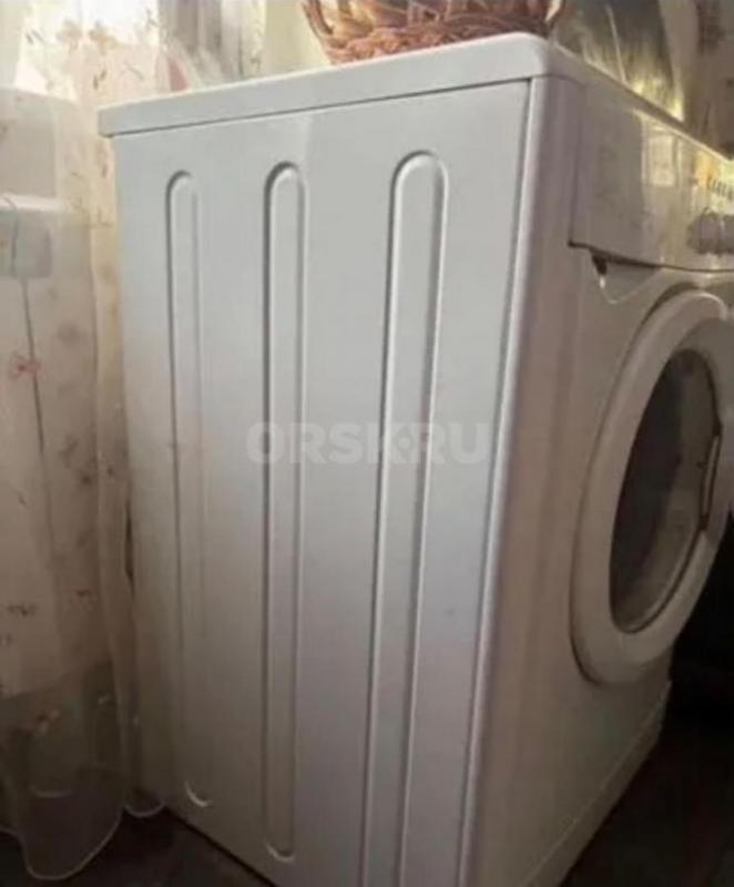 Продам стиральную машину б/у indesit WIL 83. - Орск