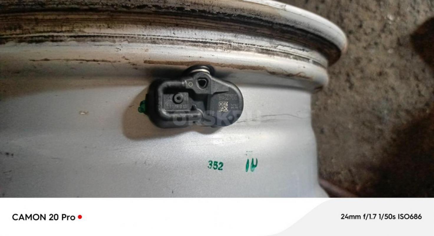 Продам диска оригинал Тойота с датчиками давления разболтовка 114,3 r16 на Тойота королла камри - Орск