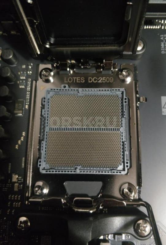 Продам материнскую плату Asus Rog Crosshair X870E Hero. - Орск