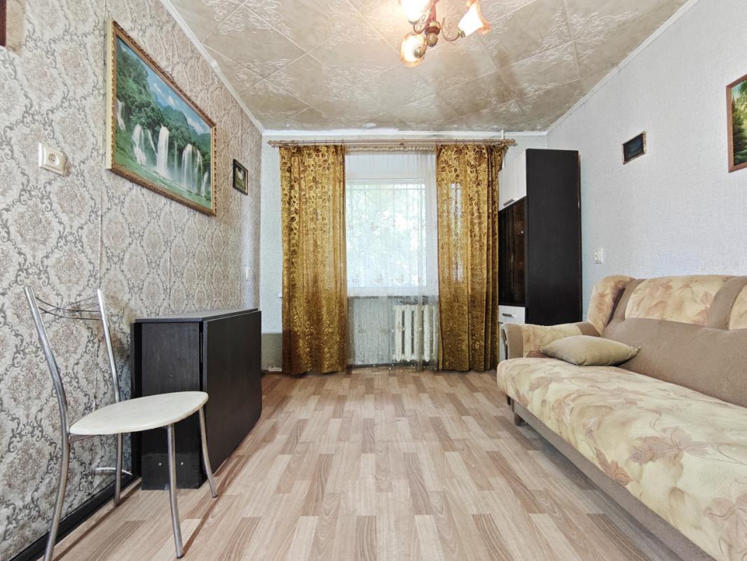 Продаётся уютная двухкомнатная квартира (распашонка), комнаты раздельные, площадью 48.2 квадратных м - Орск