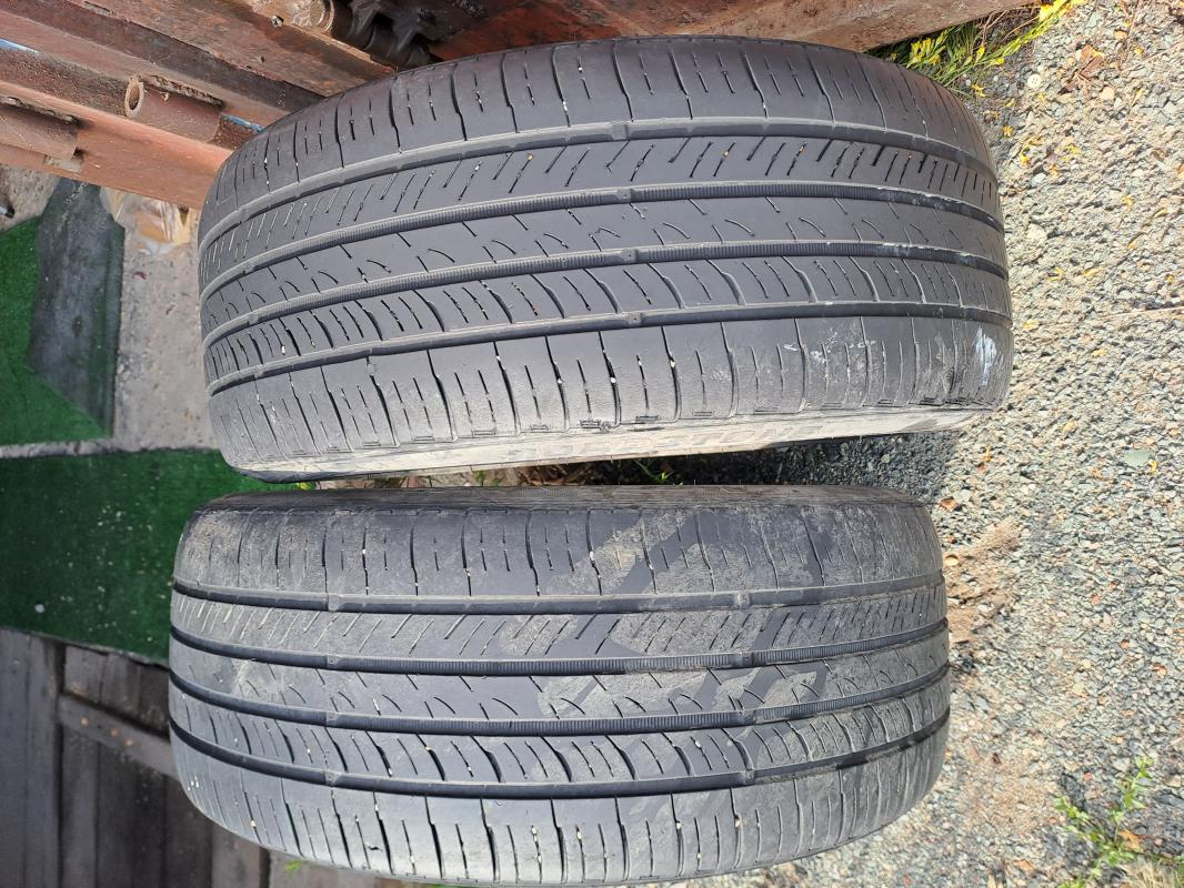 Продам 2 балона Roadstone n'fera au5 225/45/18, 4000 рублей за оба. - Орск