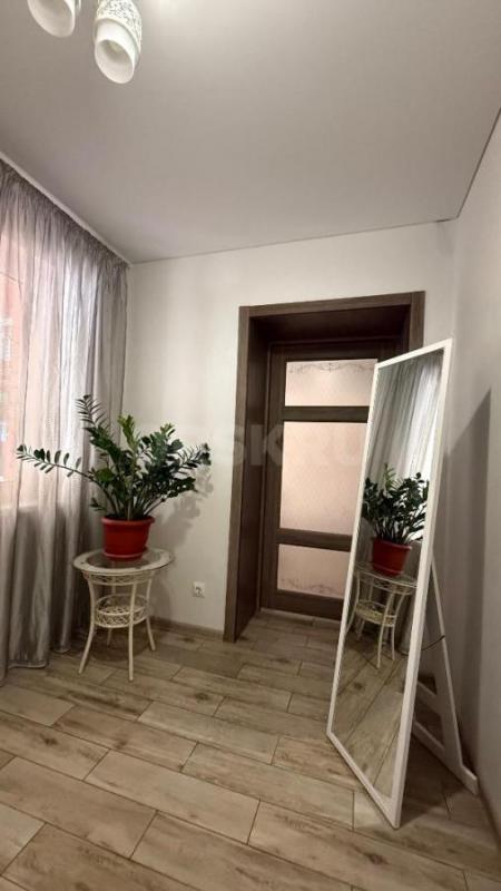 Продам 2х этажный дом 287,4 м2(два входа), площадь участка 8 соток, во дворе большая беседка с барно - Орск