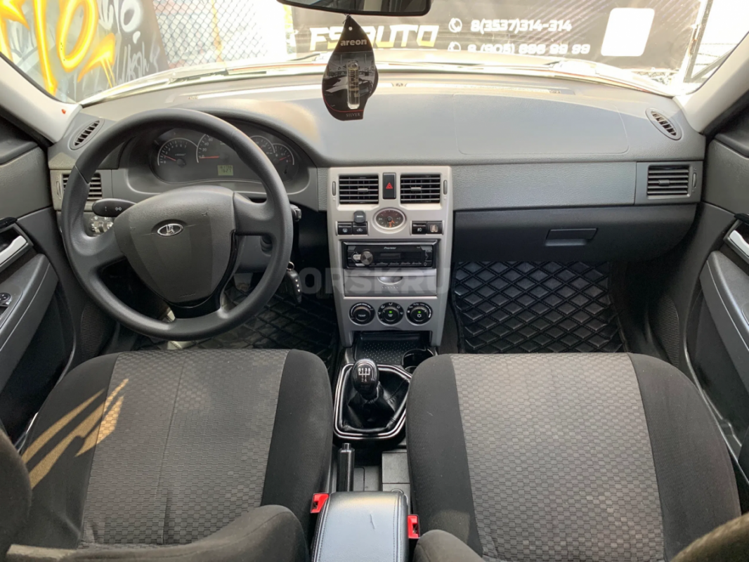 В продаже Lada Priora 2013 года. - Орск