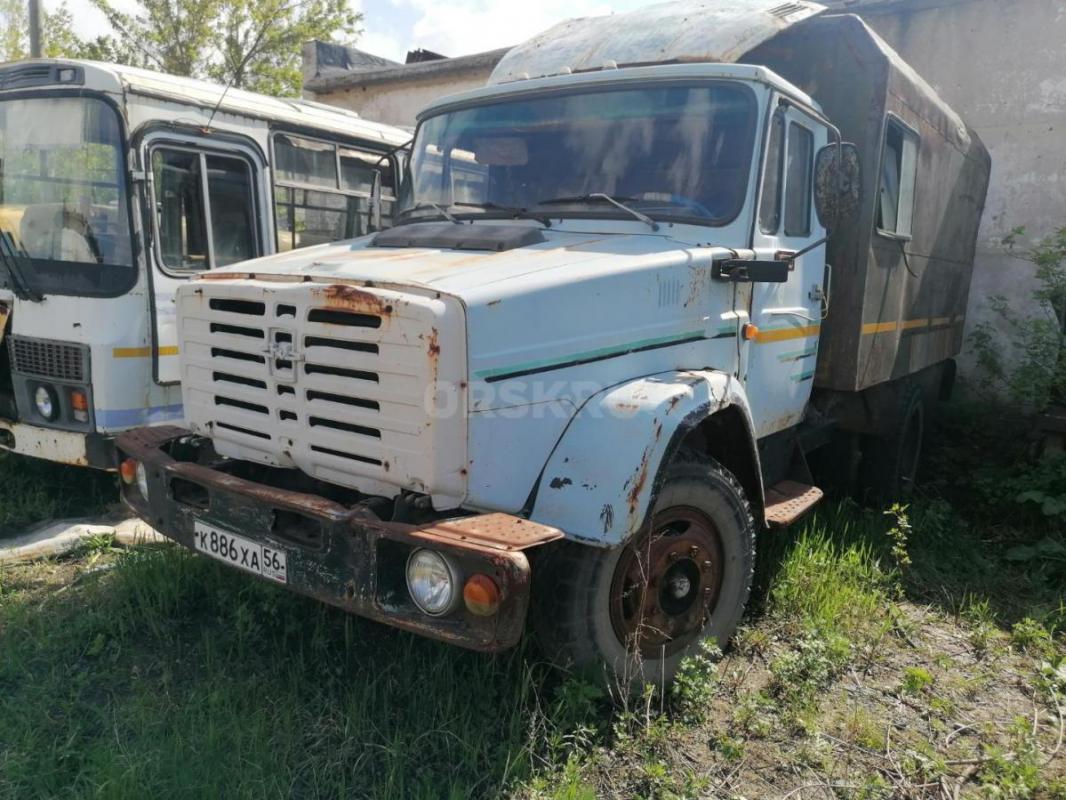 Продам Зил на полном ходу, всё работает как положено, двигатель работает ровно масло не ест, резина - Орск