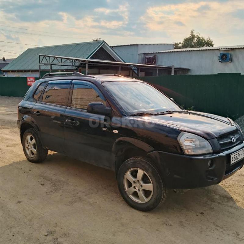 Продам туксан ДВС 2,7 6 цилиндров,КПП автомат,полный привод,сигнализация с автозапуском,кондиционер, - Орск