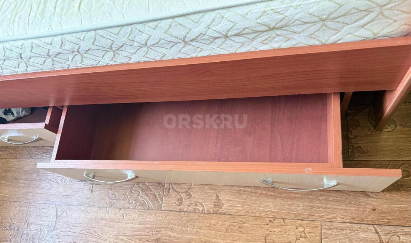 Продам кровать односпальную 10000 с матрасом, шкаф купе б/у в отличном состоянии 25000 руб - Орск