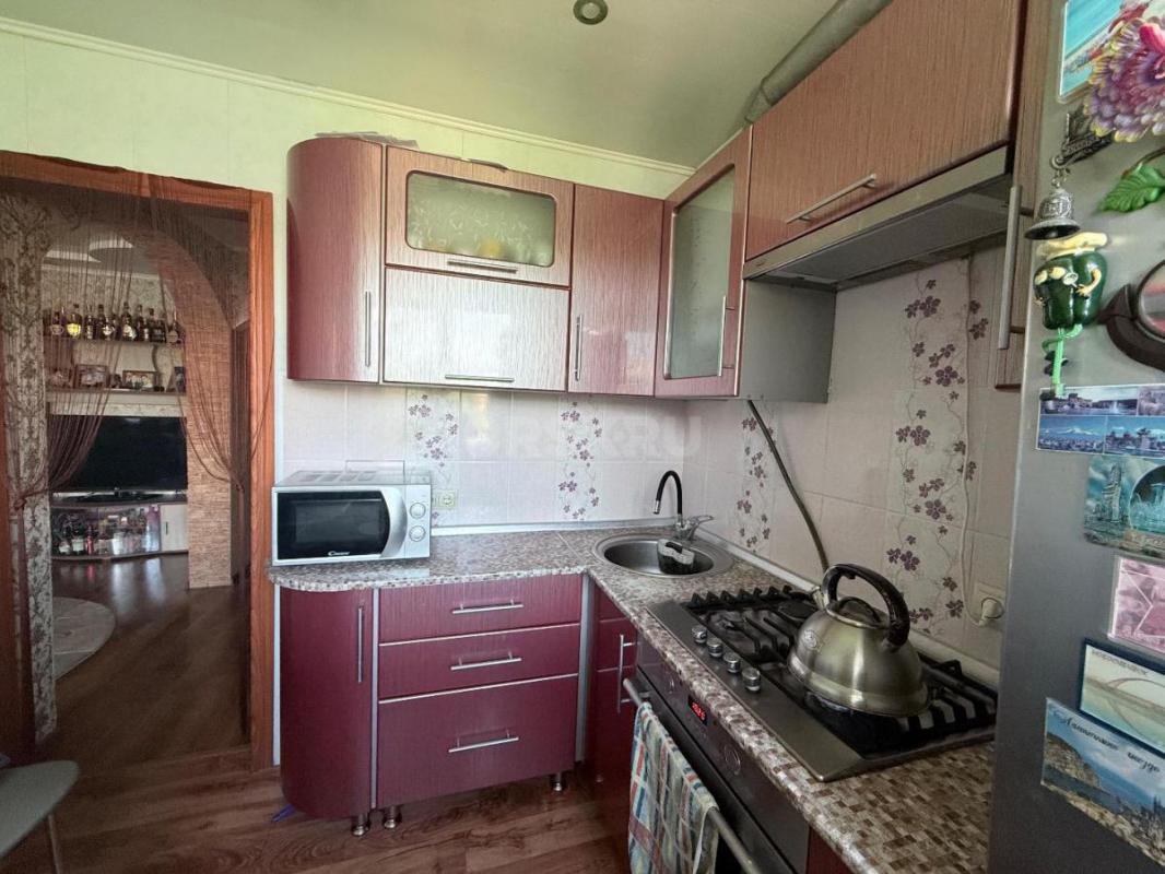 Продам кухонный гарнитур б/у, частично с техникой, фасад новый, 45000 руб - Орск