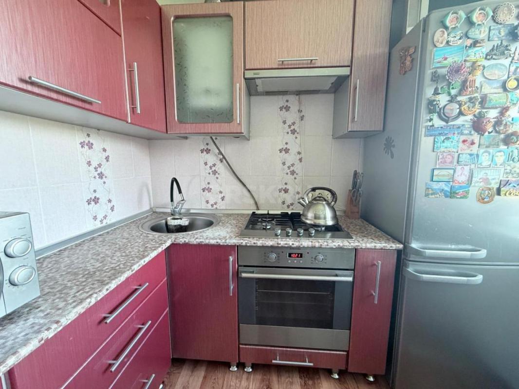Продам кухонный гарнитур б/у, частично с техникой, фасад новый, 45000 руб - Орск