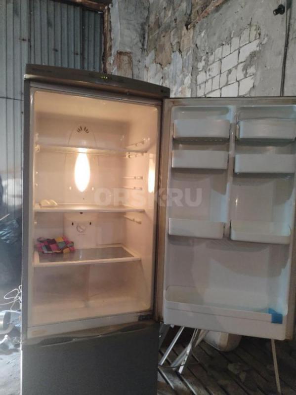 Продам холодильник в хорошем состоянии всё работает есть отличная функция No Frost. - Орск