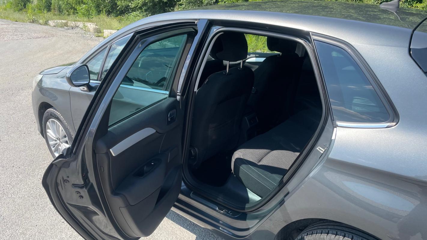 Пpoдается Citroen C4, 2013 года

--------АВТОМАТ-------

первая регистрация автомобиля 03.2014 года - Новотроицк