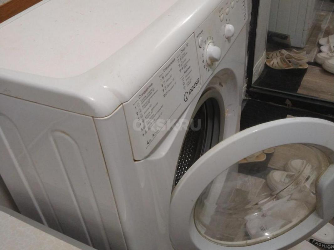 Продам стиральную машину INDESIT IWUB4105,б/у3года, рабочая, можно на запчасти - Орск