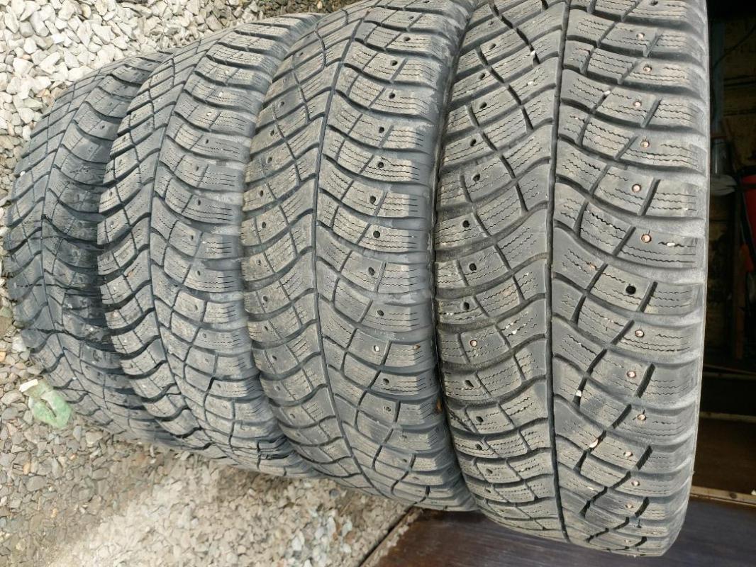 Зимняя резина 215/65 R 16 кама 515   за 4000    и   195/60 R 15 kumho за 4000 - Орск