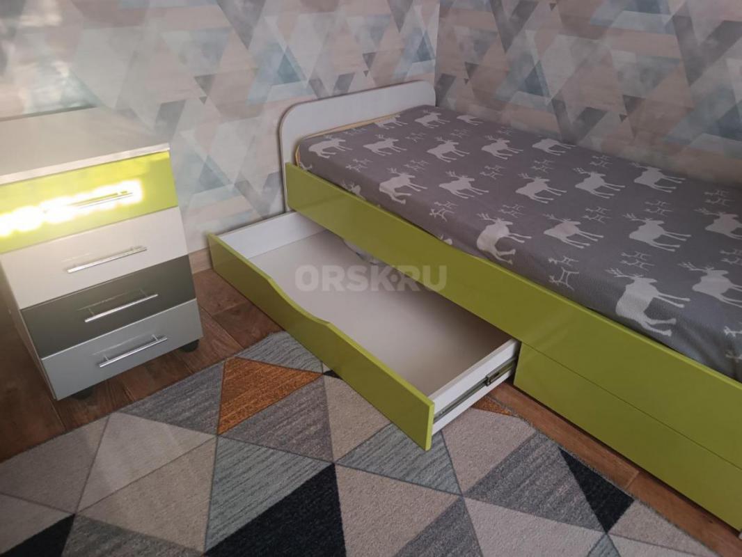 Продам СРОЧНО подростковую (детскую) кровать с матрасом +тумбочка. - Орск