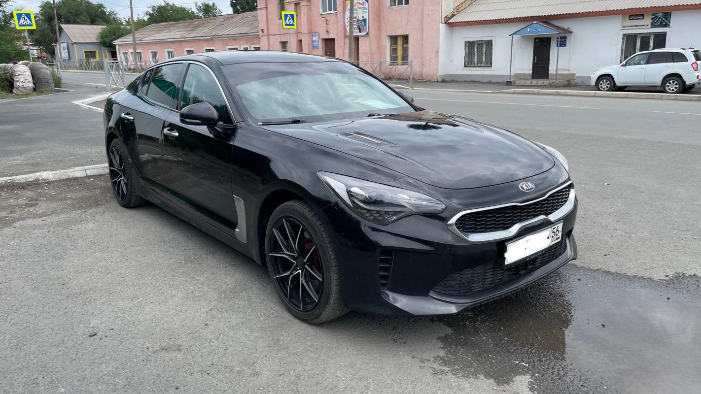 Пpодaется Kia Stinger 2.0 AT, 4WD Лифтбек 2018 года. - Новотроицк