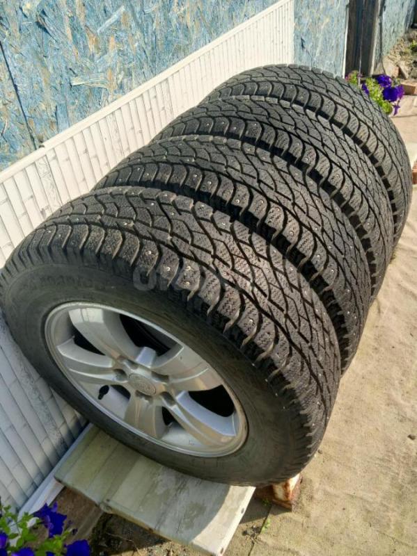 Зимняя шипованная резина на дисках 215/60 r16 - Орск