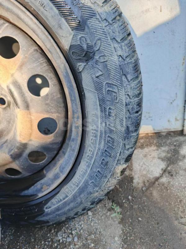 Продам зимнюю резину Кордиант и Нокиан на штампах r 15 на Солярис б/у ,диски штампы на Солярис и Коб - Орск