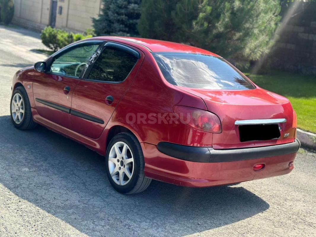Продам Peugeot 206
Автомобиль 2008г
Кузов оцинкованный без гнили 
3 владельца 
Очень экономный д - Орск