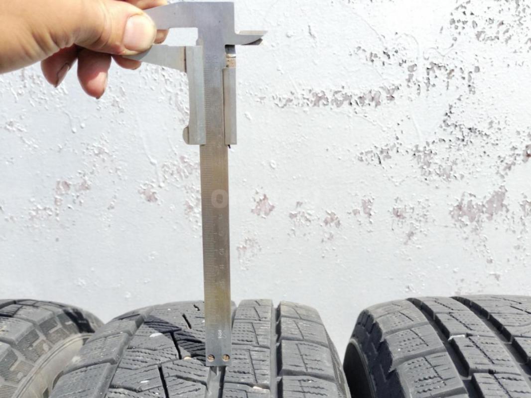 Комплект зимних нешипованных шин 195/65 R15 Pirelli Formula Ice FR в отличном состоянии без каких ли - Орск