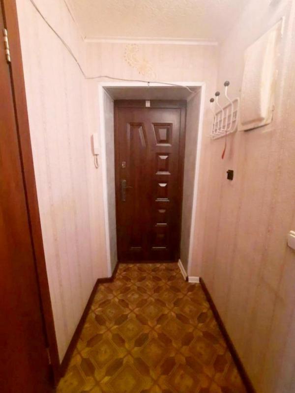 Предлагается к продаже однокомнатная квартира общей площадью 30.4 кв. - Новотроицк