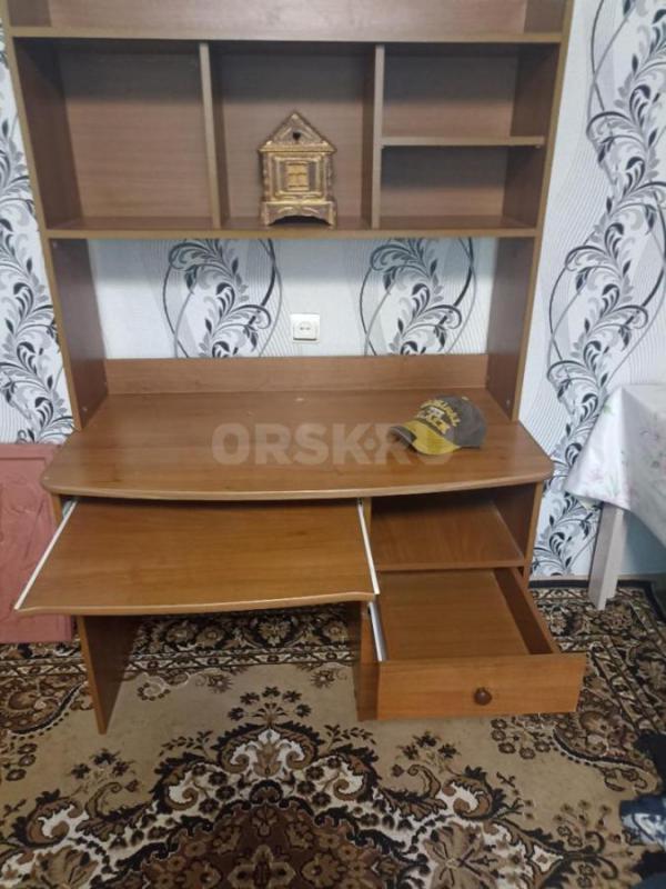 Продам компьютерный стол в хорошем состоянии... - Орск