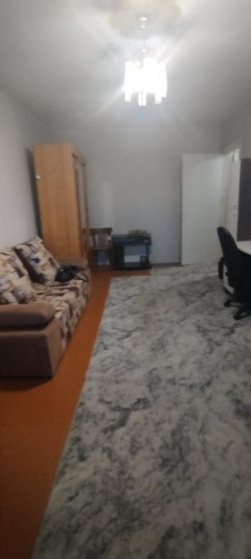 Продаю 1к квартиру на 1 этаже в 5 этажном доме по пр. - Новотроицк