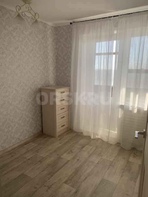 Продам 4-х комнатную квартиру по адресу улица Добровольского дом 25. - Орск
