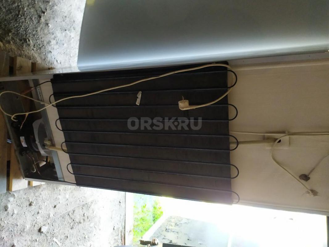 Продам морозильник Индезит, No frost, объём 270 литров, б/у в хорошем рабочем состоянии, есть неболь - Орск