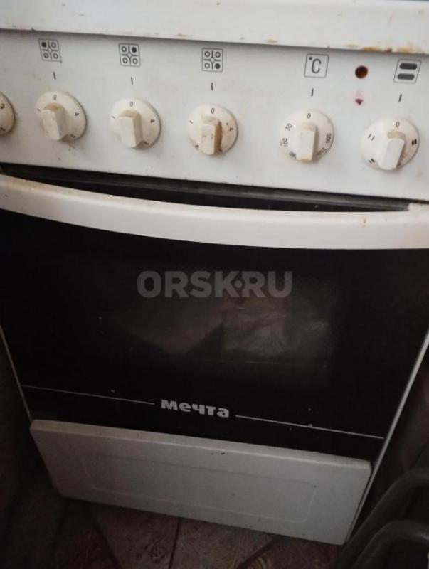 Продам плиту электрическую с духовкой"Мечта",газовую колонку для горячей воды с эл - Орск